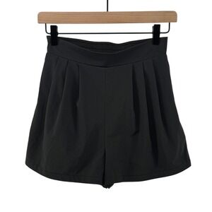 Wayre Flow Shorts Women Small Black Travel Pocket Pleated Sustainable Minimalist